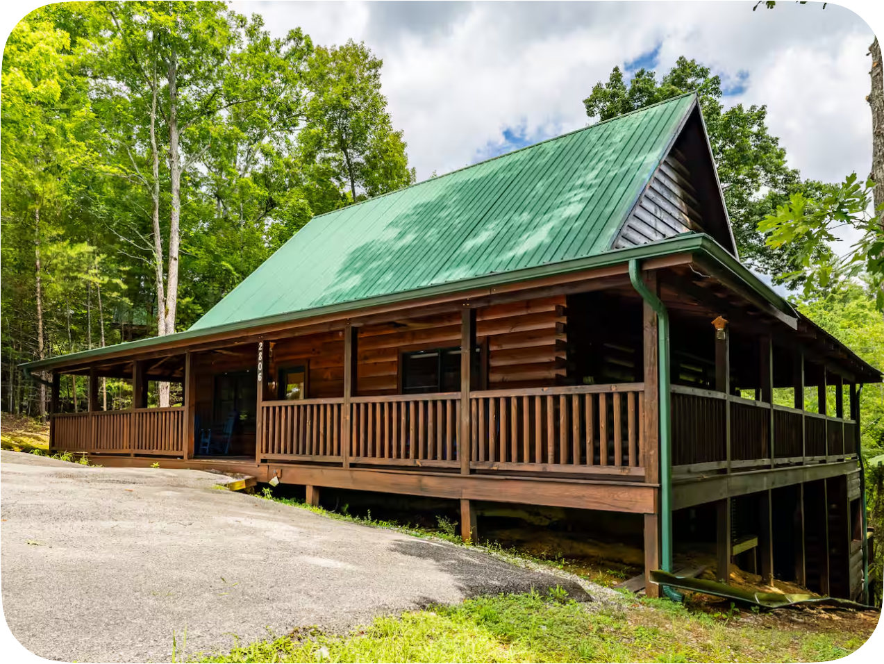 Front view of the updated Tennessee log cabin now operating as an Airbnb